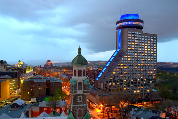 This image has an empty alt attribute; its file name is hotel_le_concorde_quebec_1_h.jpg